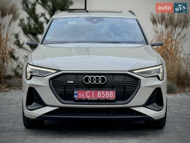 Серый Ауди E-Tron, объемом двигателя 0 л и пробегом 36 тыс. км за 45445 $, фото 10 на Automoto.ua