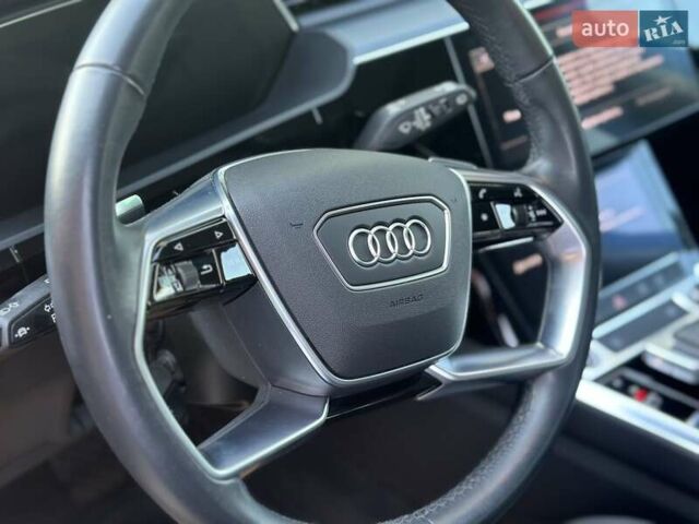 Серый Ауди E-Tron, объемом двигателя 0 л и пробегом 59 тыс. км за 37396 $, фото 20 на Automoto.ua