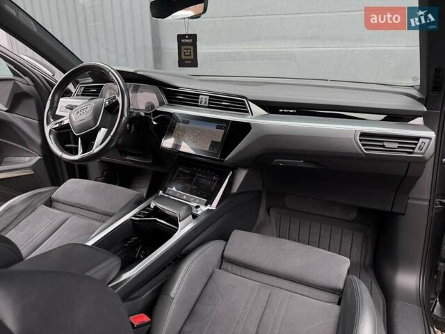 Серый Ауди E-Tron, объемом двигателя 0 л и пробегом 149 тыс. км за 29300 $, фото 56 на Automoto.ua