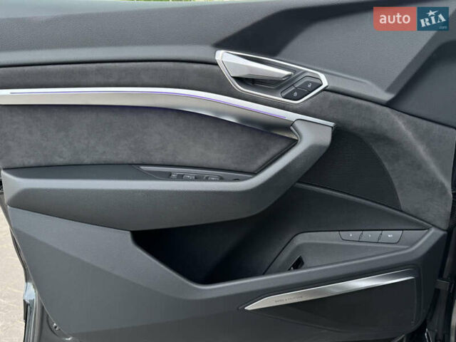 Серый Ауди E-Tron, объемом двигателя 0 л и пробегом 119 тыс. км за 40500 $, фото 64 на Automoto.ua