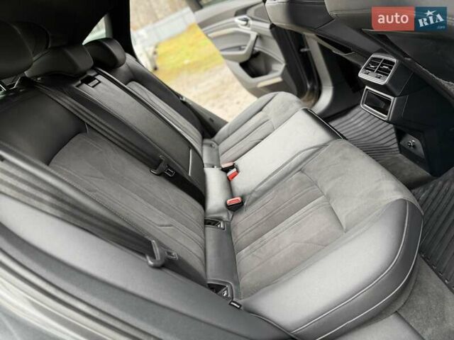 Серый Ауди E-Tron, объемом двигателя 0 л и пробегом 149 тыс. км за 29300 $, фото 51 на Automoto.ua