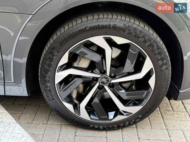 Сірий Ауді E-Tron, об'ємом двигуна 0 л та пробігом 45 тис. км за 48137 $, фото 19 на Automoto.ua