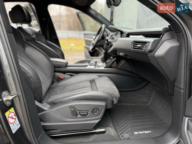 Серый Ауди E-Tron, объемом двигателя 0 л и пробегом 149 тыс. км за 29300 $, фото 54 на Automoto.ua