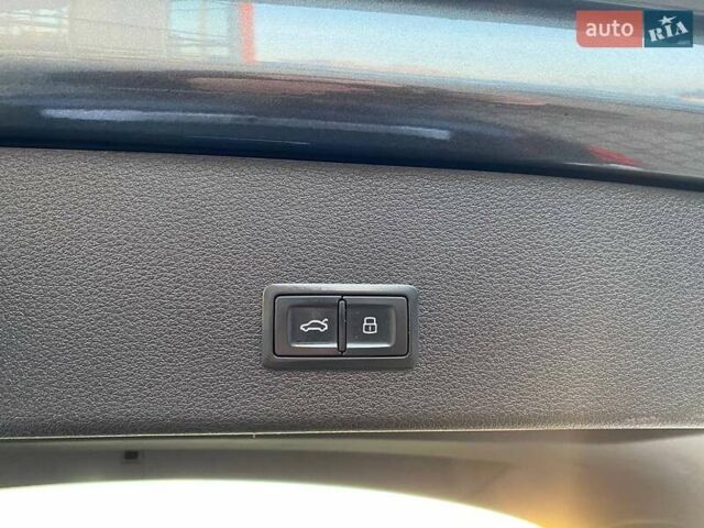 Сірий Ауді E-Tron, об'ємом двигуна 0 л та пробігом 53 тис. км за 29900 $, фото 30 на Automoto.ua