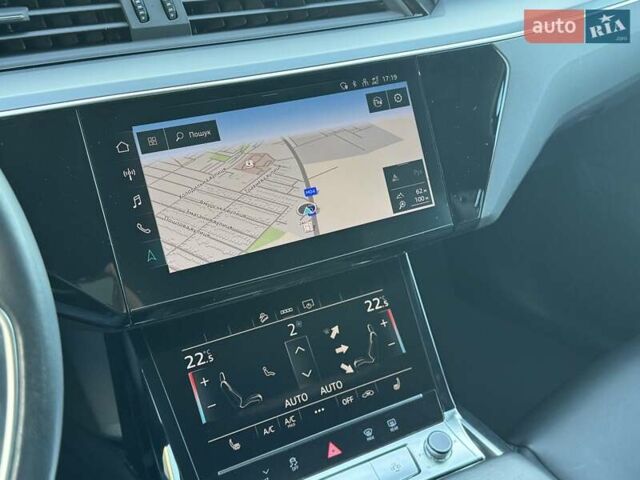 Серый Ауди E-Tron, объемом двигателя 0 л и пробегом 168 тыс. км за 25900 $, фото 11 на Automoto.ua