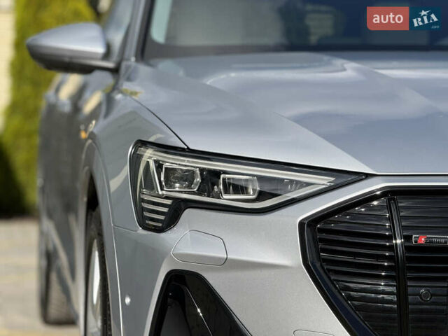 Серый Ауди E-Tron, объемом двигателя 0 л и пробегом 130 тыс. км за 37000 $, фото 37 на Automoto.ua