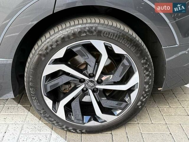 Сірий Ауді E-Tron, об'ємом двигуна 0 л та пробігом 45 тис. км за 48137 $, фото 17 на Automoto.ua