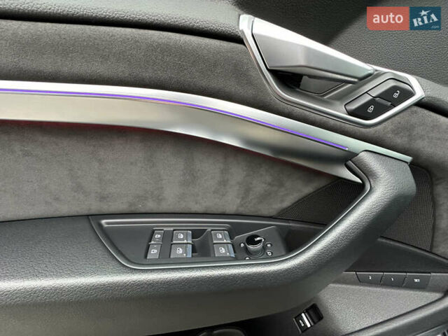 Серый Ауди E-Tron, объемом двигателя 0 л и пробегом 129 тыс. км за 33950 $, фото 14 на Automoto.ua