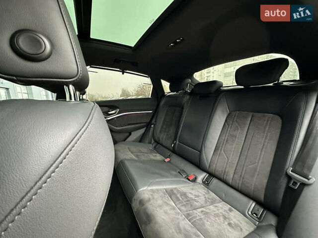 Серый Ауди E-Tron, объемом двигателя 0 л и пробегом 129 тыс. км за 33950 $, фото 16 на Automoto.ua