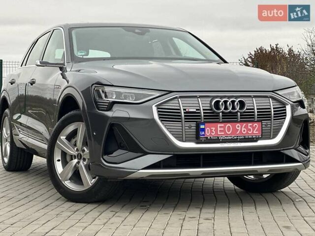 Серый Ауди E-Tron, объемом двигателя 0 л и пробегом 56 тыс. км за 34200 $, фото 7 на Automoto.ua