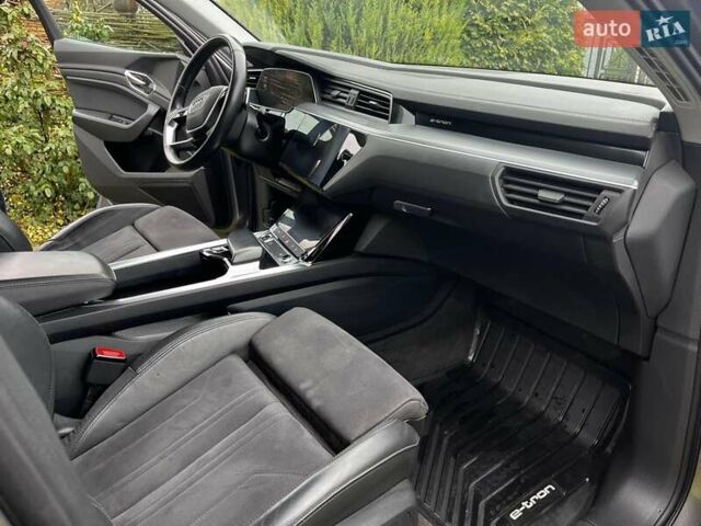 Серый Ауди E-Tron, объемом двигателя 0 л и пробегом 165 тыс. км за 33000 $, фото 27 на Automoto.ua