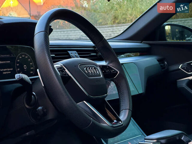 Сірий Ауді E-Tron, об'ємом двигуна 0 л та пробігом 47 тис. км за 45000 $, фото 54 на Automoto.ua