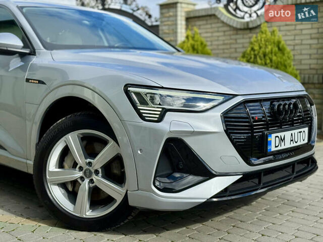 Серый Ауди E-Tron, объемом двигателя 0 л и пробегом 130 тыс. км за 37000 $, фото 14 на Automoto.ua