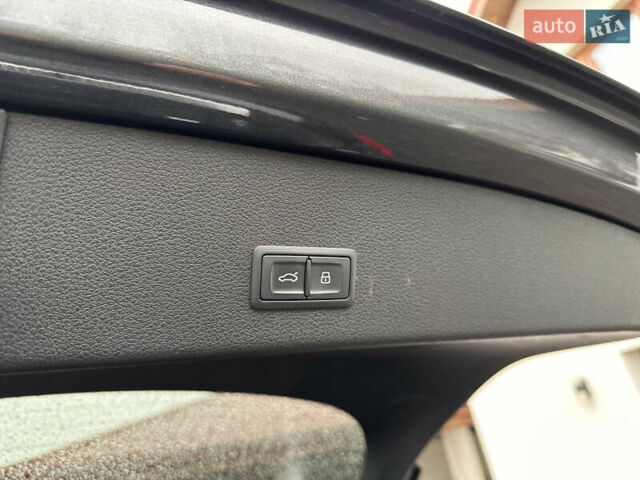 Сірий Ауді E-Tron, об'ємом двигуна 0 л та пробігом 106 тис. км за 39900 $, фото 57 на Automoto.ua