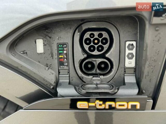Серый Ауди E-Tron, объемом двигателя 0 л и пробегом 125 тыс. км за 34999 $, фото 21 на Automoto.ua