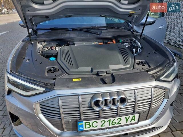 Серый Ауди E-Tron, объемом двигателя 0 л и пробегом 3 тыс. км за 47000 $, фото 7 на Automoto.ua