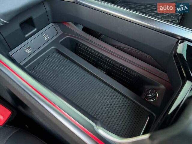 Серый Ауди E-Tron, объемом двигателя 0 л и пробегом 56 тыс. км за 46999 $, фото 94 на Automoto.ua