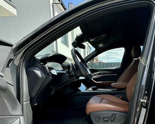 Серый Ауди E-Tron, объемом двигателя 0 л и пробегом 79 тыс. км за 36500 $, фото 9 на Automoto.ua