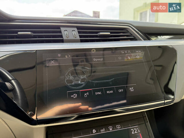 Серый Ауди E-Tron, объемом двигателя 0 л и пробегом 130 тыс. км за 37000 $, фото 73 на Automoto.ua