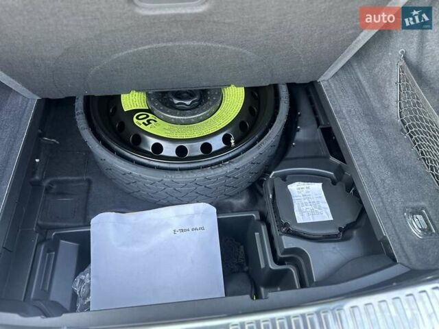 Серый Ауди E-Tron, объемом двигателя 0 л и пробегом 59 тыс. км за 37396 $, фото 36 на Automoto.ua
