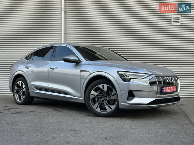 Сірий Ауді E-Tron, об'ємом двигуна 0 л та пробігом 45 тис. км за 33999 $, фото 12 на Automoto.ua