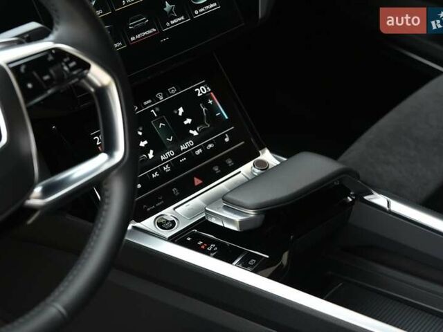 Серый Ауди E-Tron, объемом двигателя 0 л и пробегом 73 тыс. км за 38900 $, фото 67 на Automoto.ua