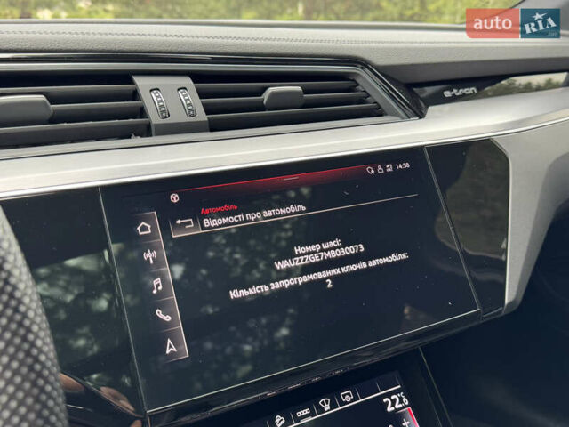Сірий Ауді E-Tron, об'ємом двигуна 0 л та пробігом 106 тис. км за 38400 $, фото 45 на Automoto.ua