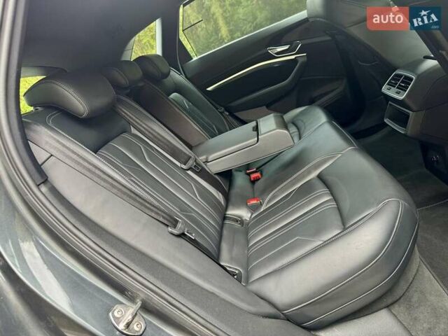 Сірий Ауді E-Tron, об'ємом двигуна 0 л та пробігом 148 тис. км за 27500 $, фото 148 на Automoto.ua