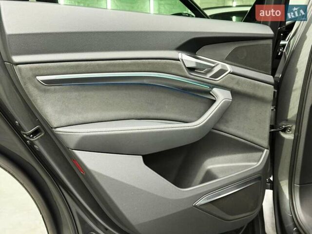 Сірий Ауді E-Tron, об'ємом двигуна 0 л та пробігом 86 тис. км за 37423 $, фото 44 на Automoto.ua