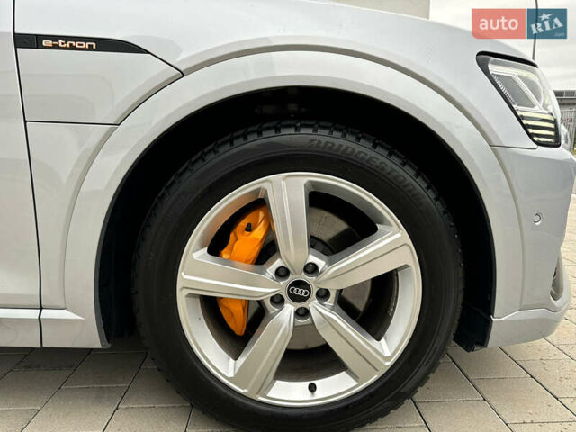 Серый Ауди E-Tron, объемом двигателя 0 л и пробегом 94 тыс. км за 35500 $, фото 4 на Automoto.ua