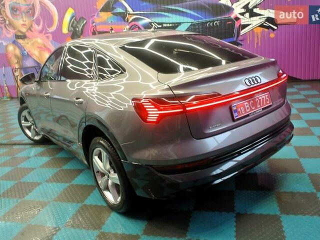 Серый Ауди E-Tron, объемом двигателя 0 л и пробегом 60 тыс. км за 29990 $, фото 17 на Automoto.ua