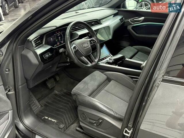Сірий Ауді E-Tron, об'ємом двигуна 0 л та пробігом 86 тис. км за 37423 $, фото 21 на Automoto.ua
