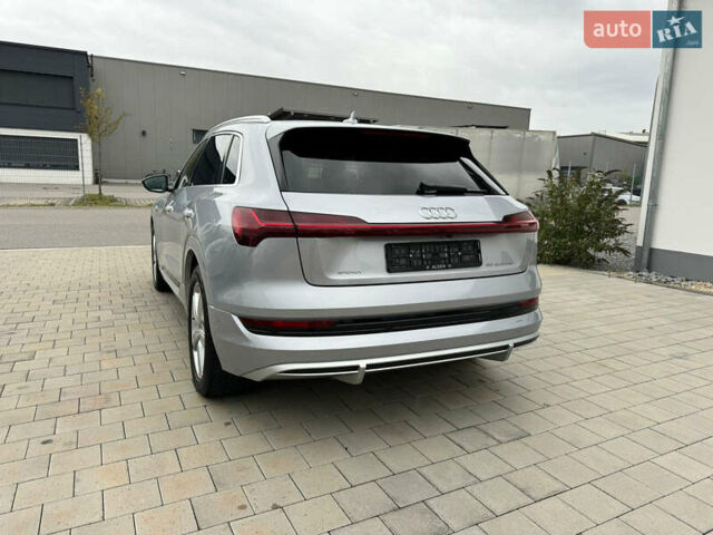 Серый Ауди E-Tron, объемом двигателя 0 л и пробегом 94 тыс. км за 35500 $, фото 3 на Automoto.ua