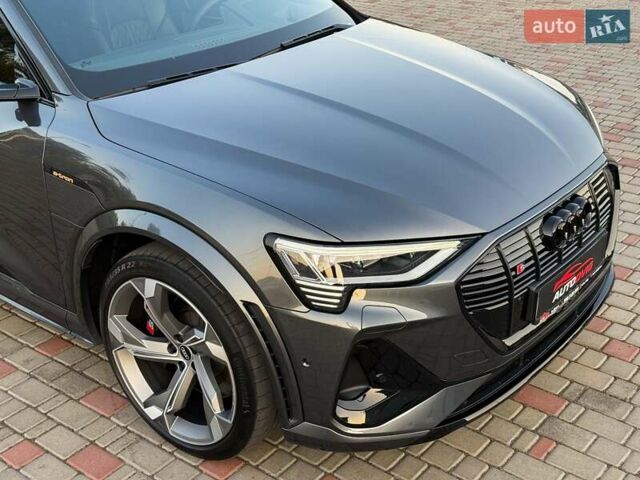 Серый Ауди E-Tron, объемом двигателя 0 л и пробегом 56 тыс. км за 46999 $, фото 9 на Automoto.ua