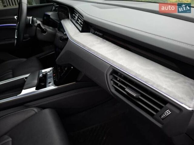 Сірий Ауді E-Tron, об'ємом двигуна 0 л та пробігом 43 тис. км за 41999 $, фото 22 на Automoto.ua