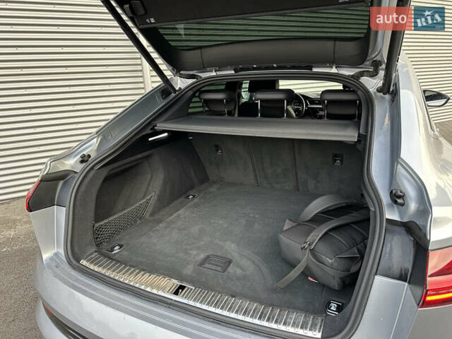 Сірий Ауді E-Tron, об'ємом двигуна 0 л та пробігом 45 тис. км за 33999 $, фото 41 на Automoto.ua