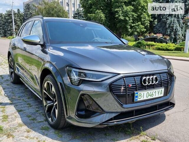 Сірий Ауді E-Tron, об'ємом двигуна 0 л та пробігом 5 тис. км за 77500 $, фото 2 на Automoto.ua