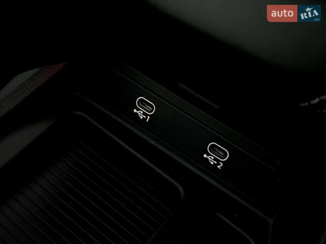 Серый Ауди E-Tron, объемом двигателя 0 л и пробегом 36 тыс. км за 45445 $, фото 138 на Automoto.ua