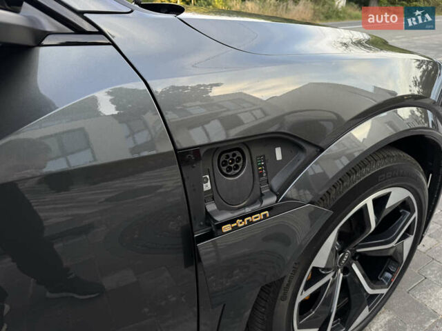 Серый Ауди E-Tron, объемом двигателя 0 л и пробегом 119 тыс. км за 41500 $, фото 70 на Automoto.ua