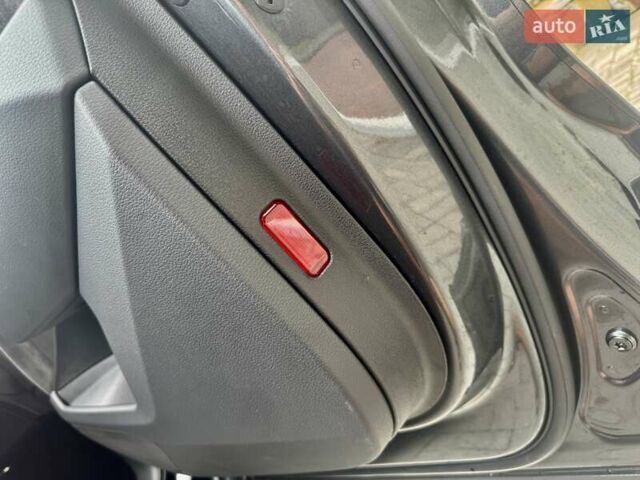 Сірий Ауді E-Tron, об'ємом двигуна 0 л та пробігом 148 тис. км за 27500 $, фото 130 на Automoto.ua
