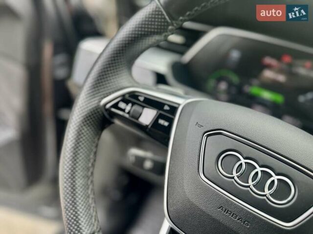 Сірий Ауді E-Tron, об'ємом двигуна 0 л та пробігом 148 тис. км за 27500 $, фото 106 на Automoto.ua
