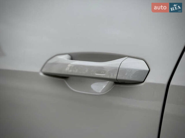 Серый Ауди E-Tron, объемом двигателя 0 л и пробегом 36 тыс. км за 45445 $, фото 25 на Automoto.ua