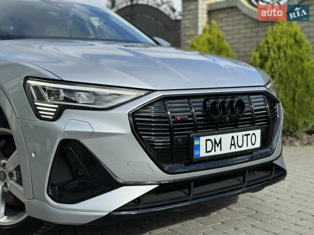 Серый Ауди E-Tron, объемом двигателя 0 л и пробегом 130 тыс. км за 37000 $, фото 15 на Automoto.ua