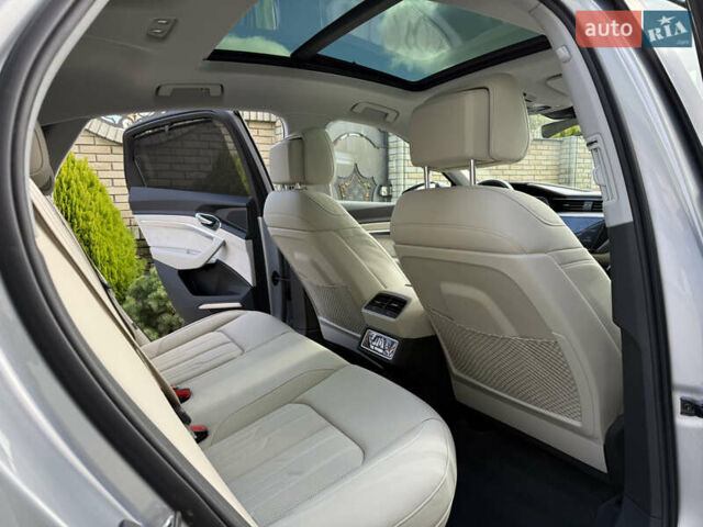 Серый Ауди E-Tron, объемом двигателя 0 л и пробегом 130 тыс. км за 37000 $, фото 104 на Automoto.ua