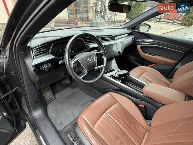Серый Ауди E-Tron, объемом двигателя 0 л и пробегом 126 тыс. км за 29999 $, фото 22 на Automoto.ua