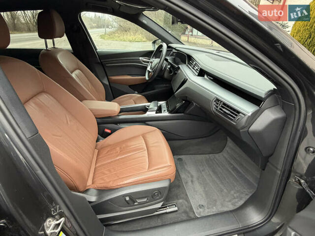 Серый Ауди E-Tron, объемом двигателя 0 л и пробегом 126 тыс. км за 29999 $, фото 26 на Automoto.ua