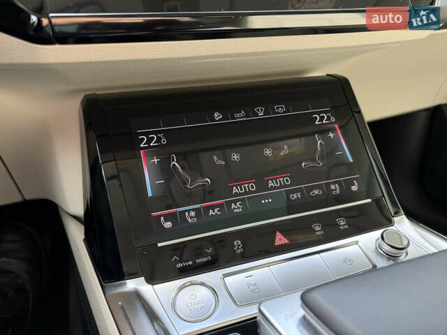 Серый Ауди E-Tron, объемом двигателя 0 л и пробегом 130 тыс. км за 37000 $, фото 72 на Automoto.ua