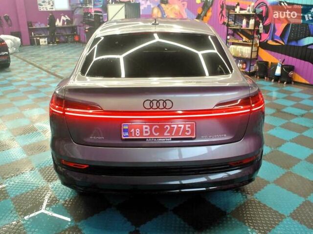 Серый Ауди E-Tron, объемом двигателя 0 л и пробегом 60 тыс. км за 29990 $, фото 15 на Automoto.ua
