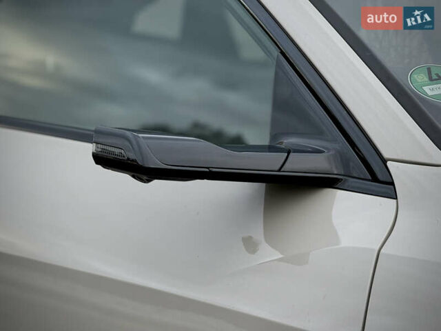 Серый Ауди E-Tron, объемом двигателя 0 л и пробегом 36 тыс. км за 45445 $, фото 16 на Automoto.ua