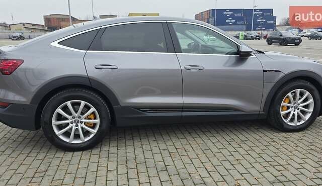Сірий Ауді E-Tron, об'ємом двигуна 0 л та пробігом 140 тис. км за 28800 $, фото 37 на Automoto.ua